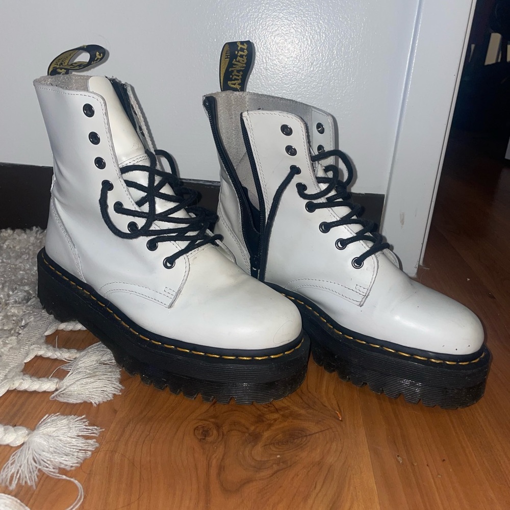 Dr. Martens smooth leather jaden platform boot